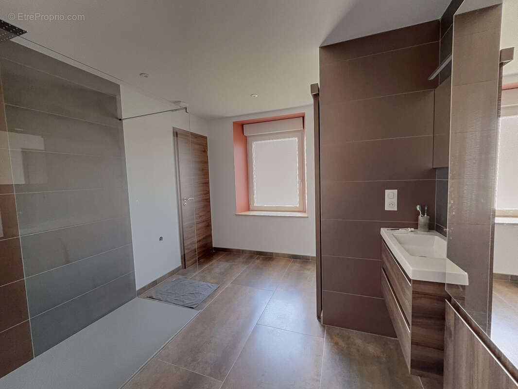 Appartement à MAICHE