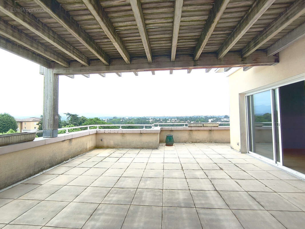 Appartement à ROMANS-SUR-ISERE