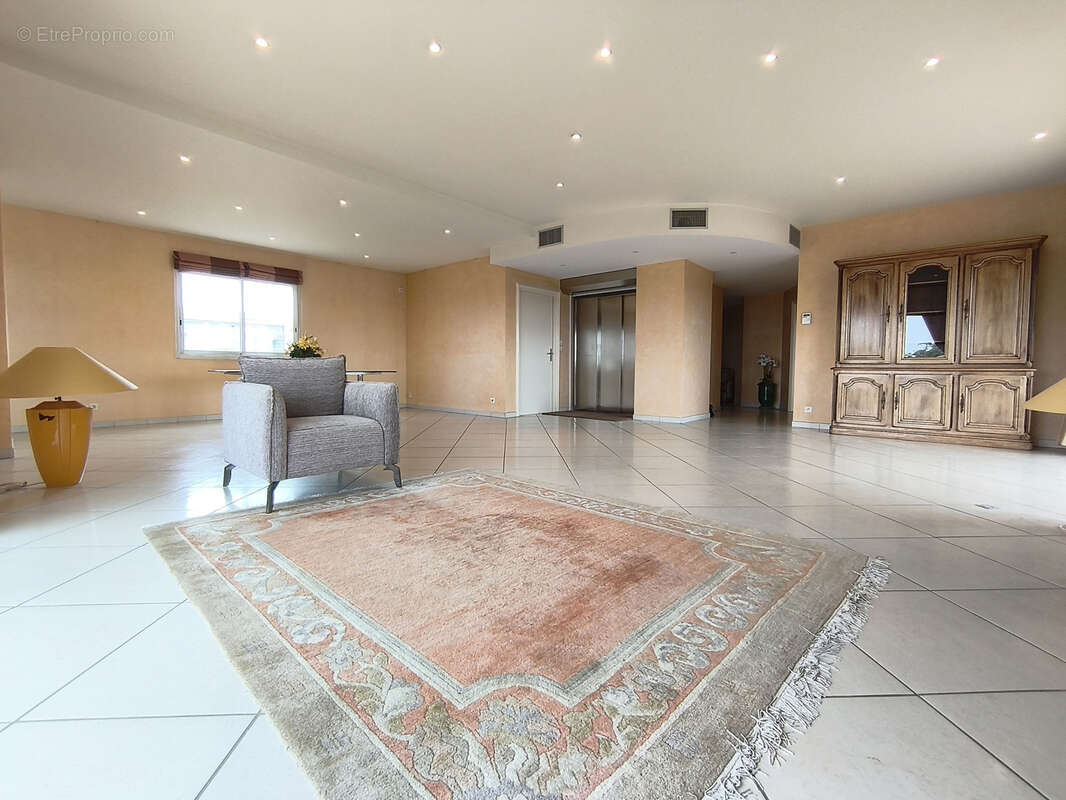 Appartement à ROMANS-SUR-ISERE