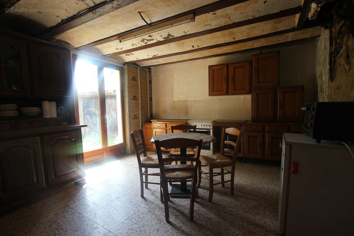 Maison à LUCENAY-L'EVEQUE