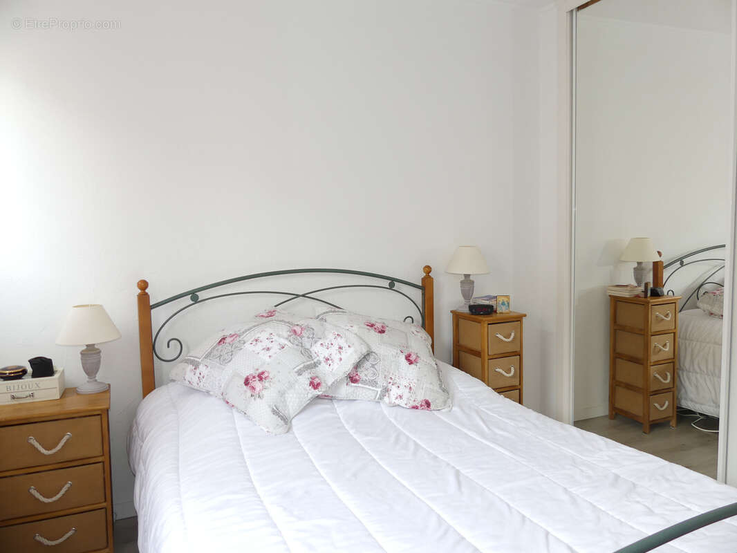 Appartement à CARROS