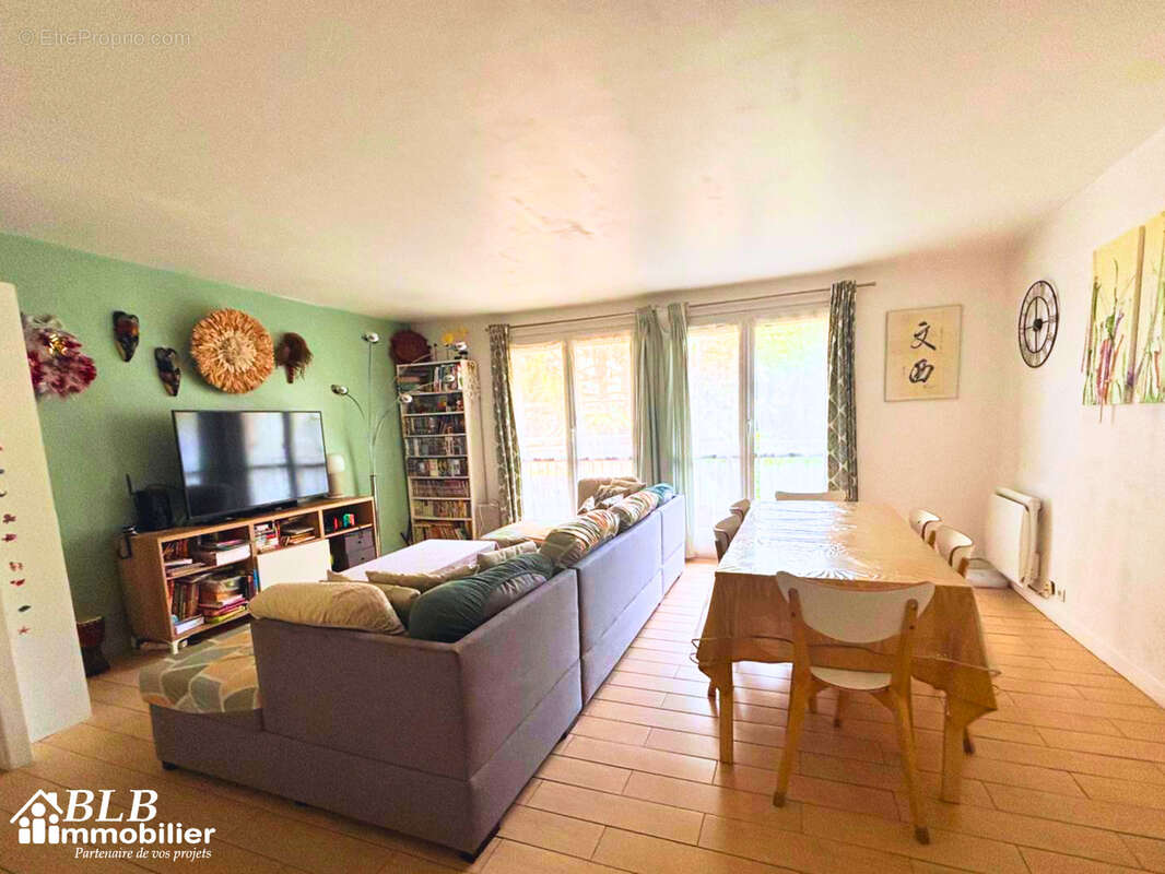 Appartement à MONTIGNY-LE-BRETONNEUX