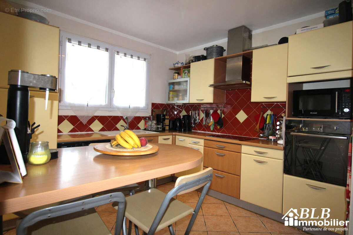 Appartement à MONTIGNY-LE-BRETONNEUX