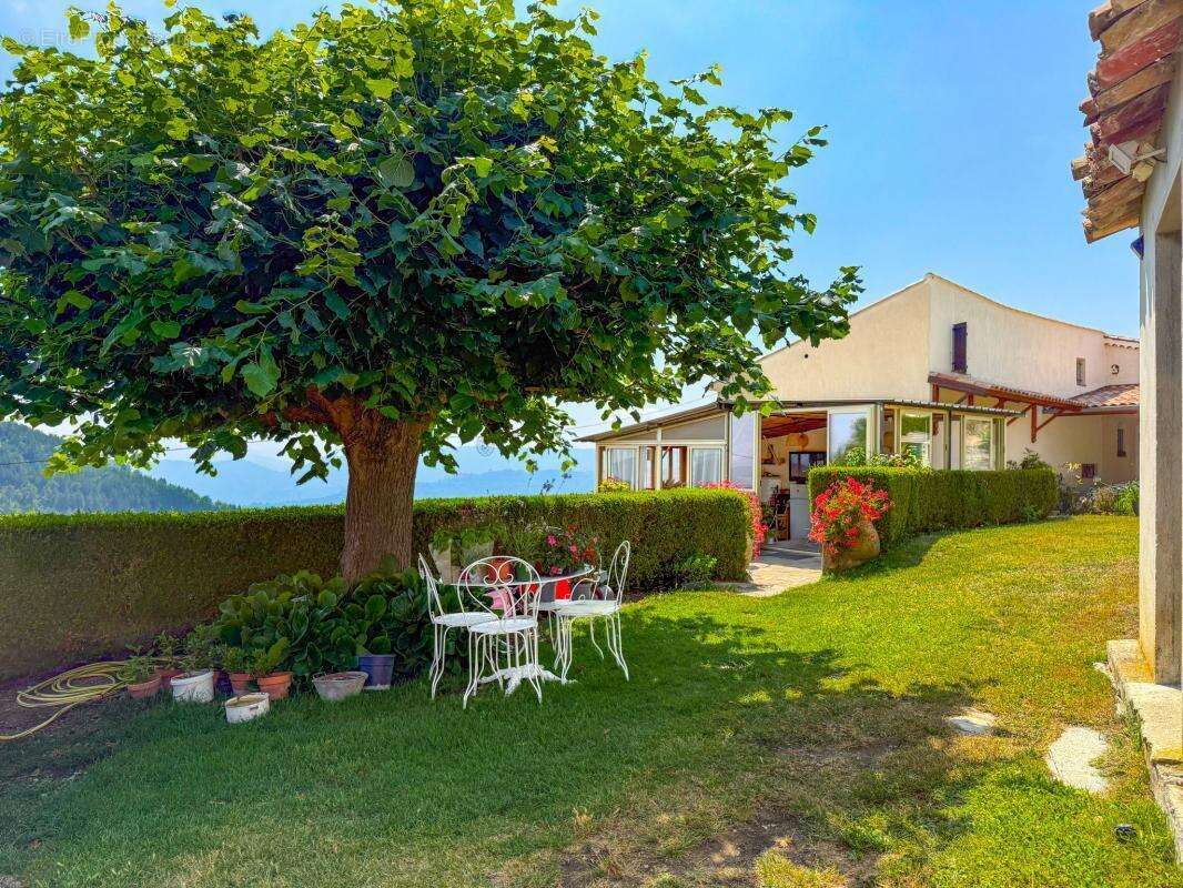 Maison à TOUET-DE-L&#039;ESCARENE