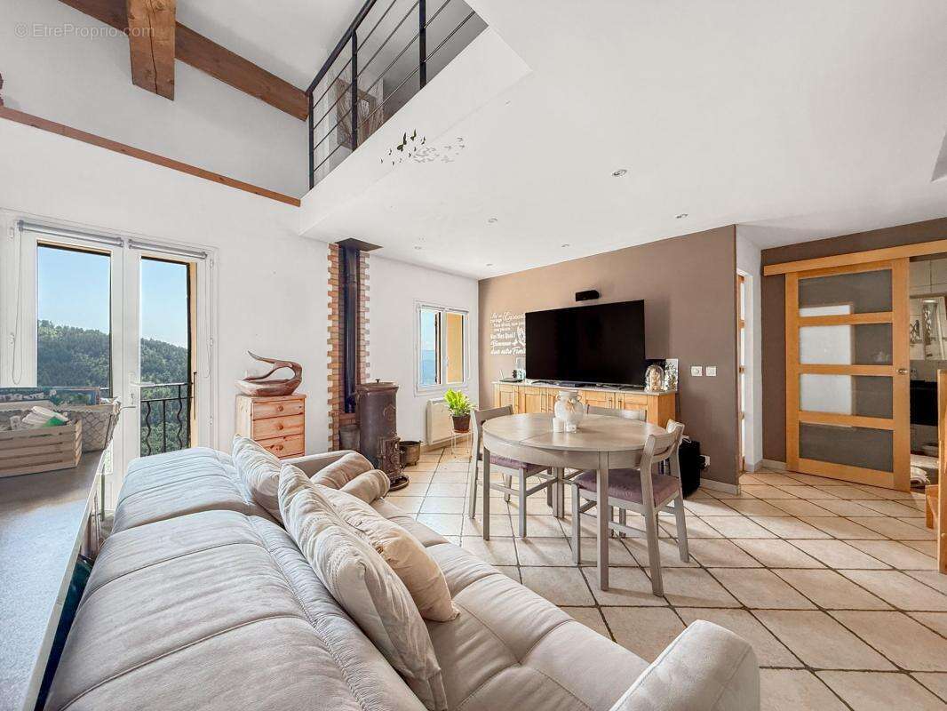 Maison à TOUET-DE-L&#039;ESCARENE