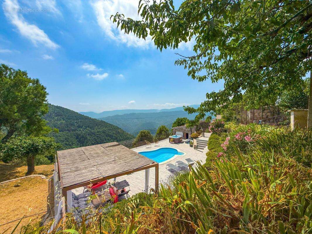 Maison à TOUET-DE-L&#039;ESCARENE