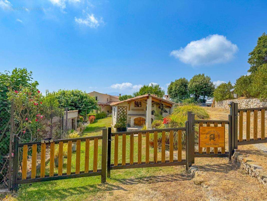 Maison à TOUET-DE-L&#039;ESCARENE