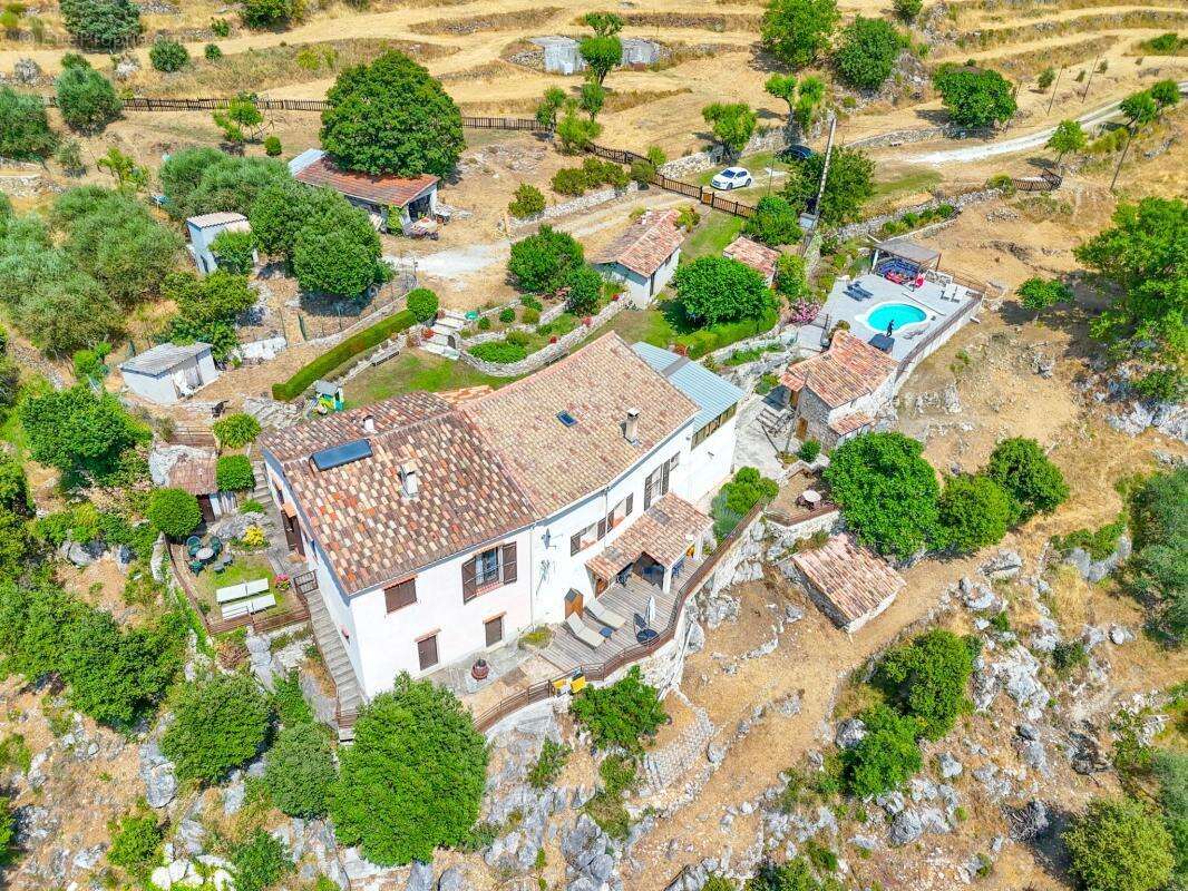 Maison à TOUET-DE-L&#039;ESCARENE