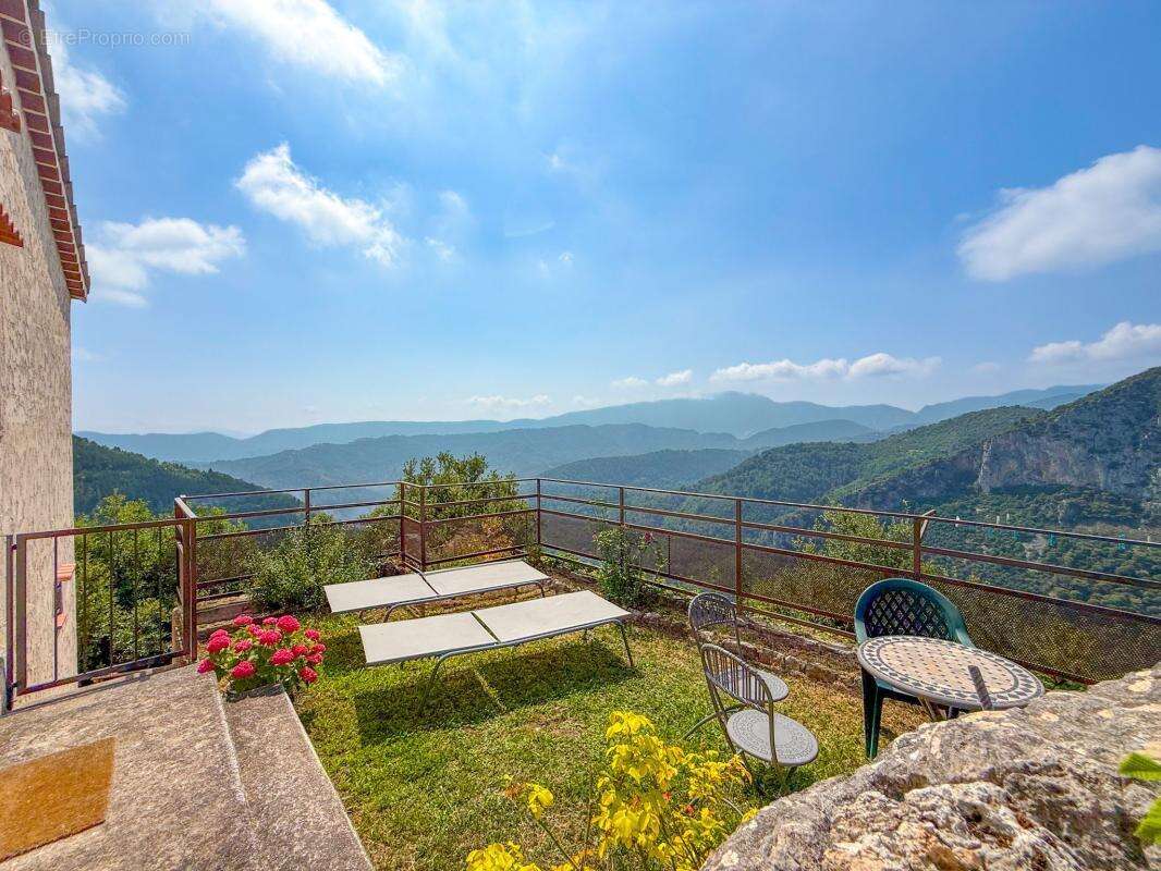 Maison à TOUET-DE-L&#039;ESCARENE