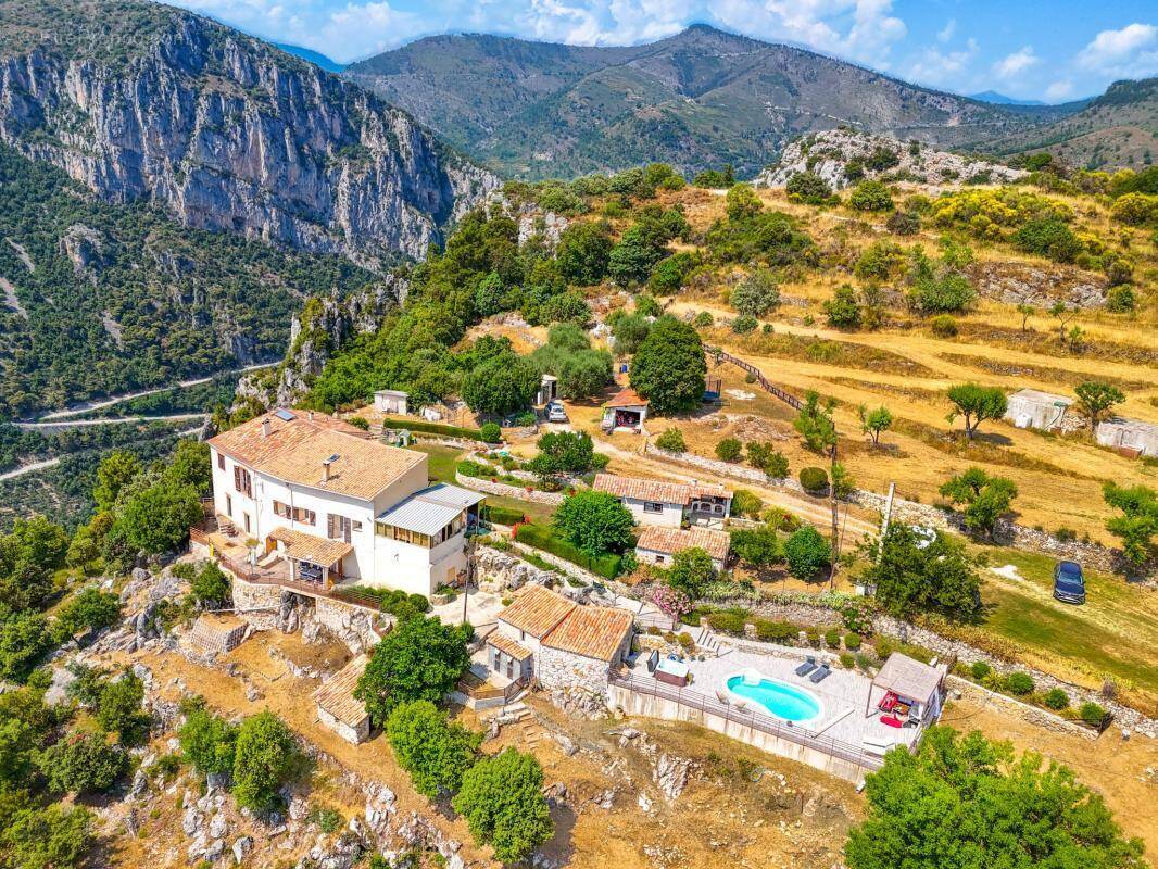 Maison à TOUET-DE-L&#039;ESCARENE