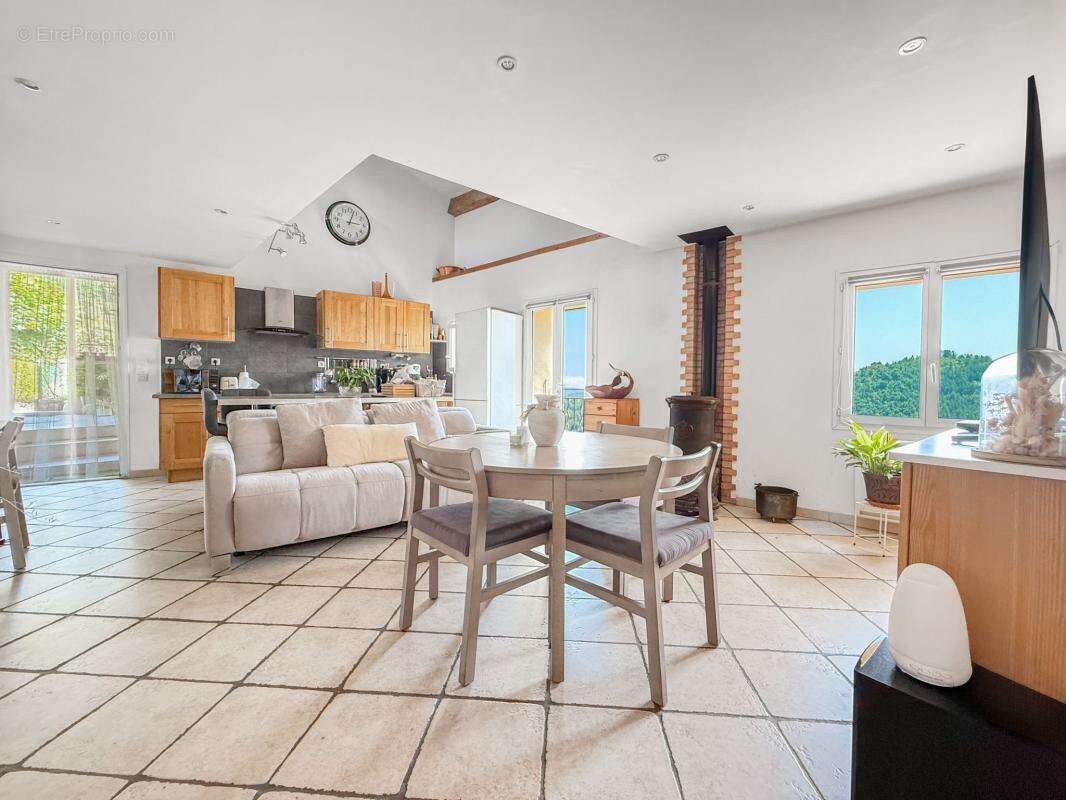 Maison à TOUET-DE-L&#039;ESCARENE