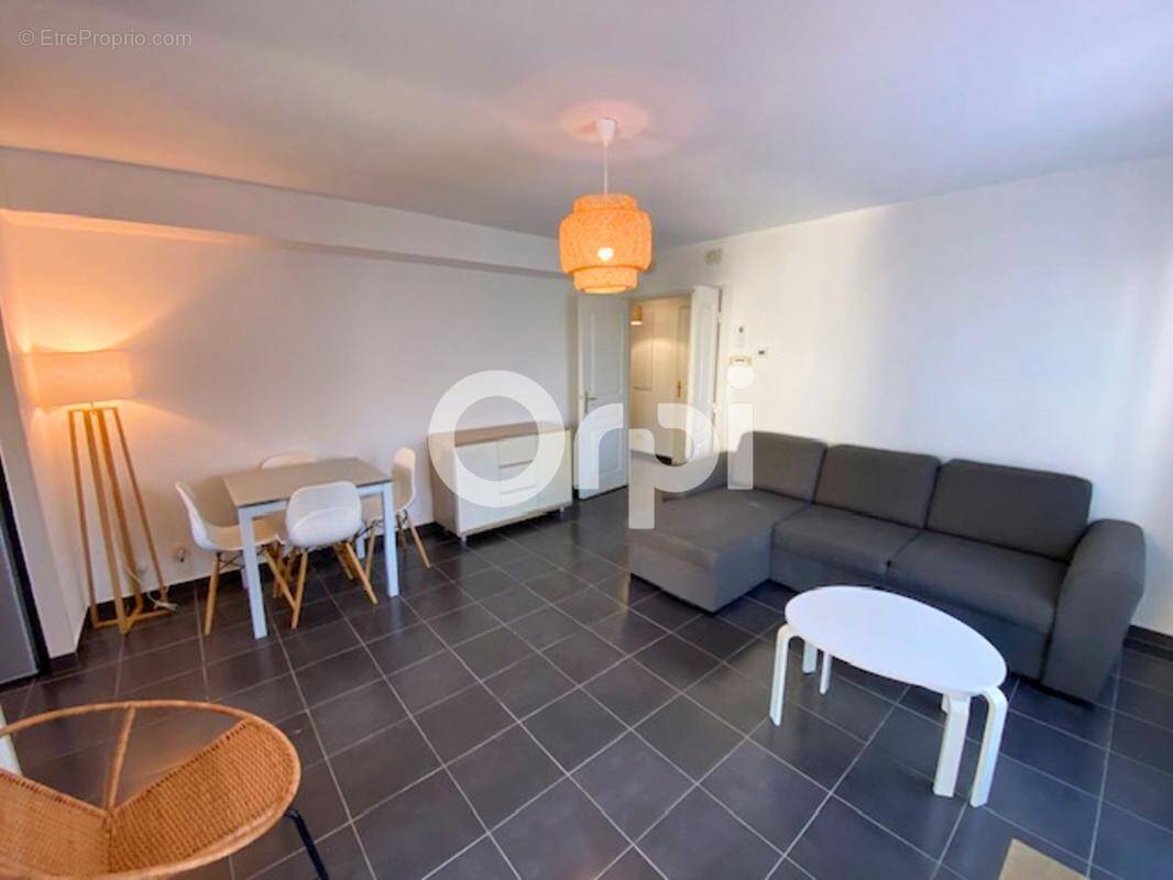 Appartement à MANDELIEU-LA-NAPOULE