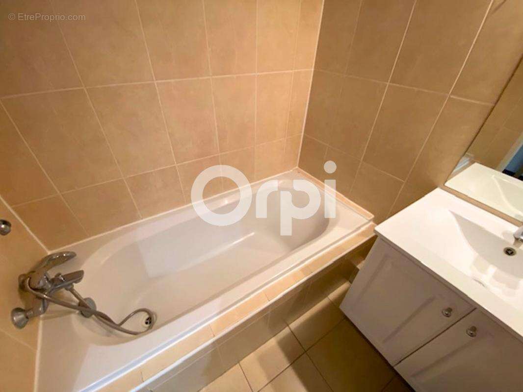 Appartement à MANDELIEU-LA-NAPOULE