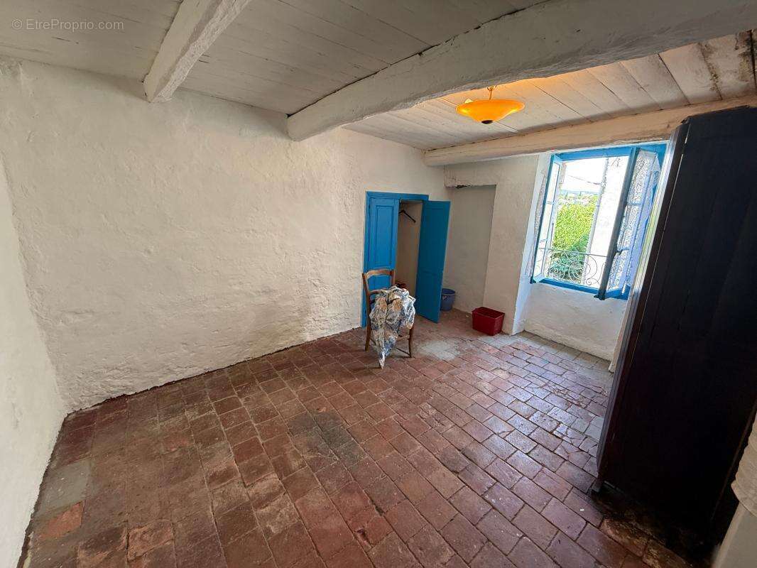 Maison à VILLENEUVE-DE-BERG