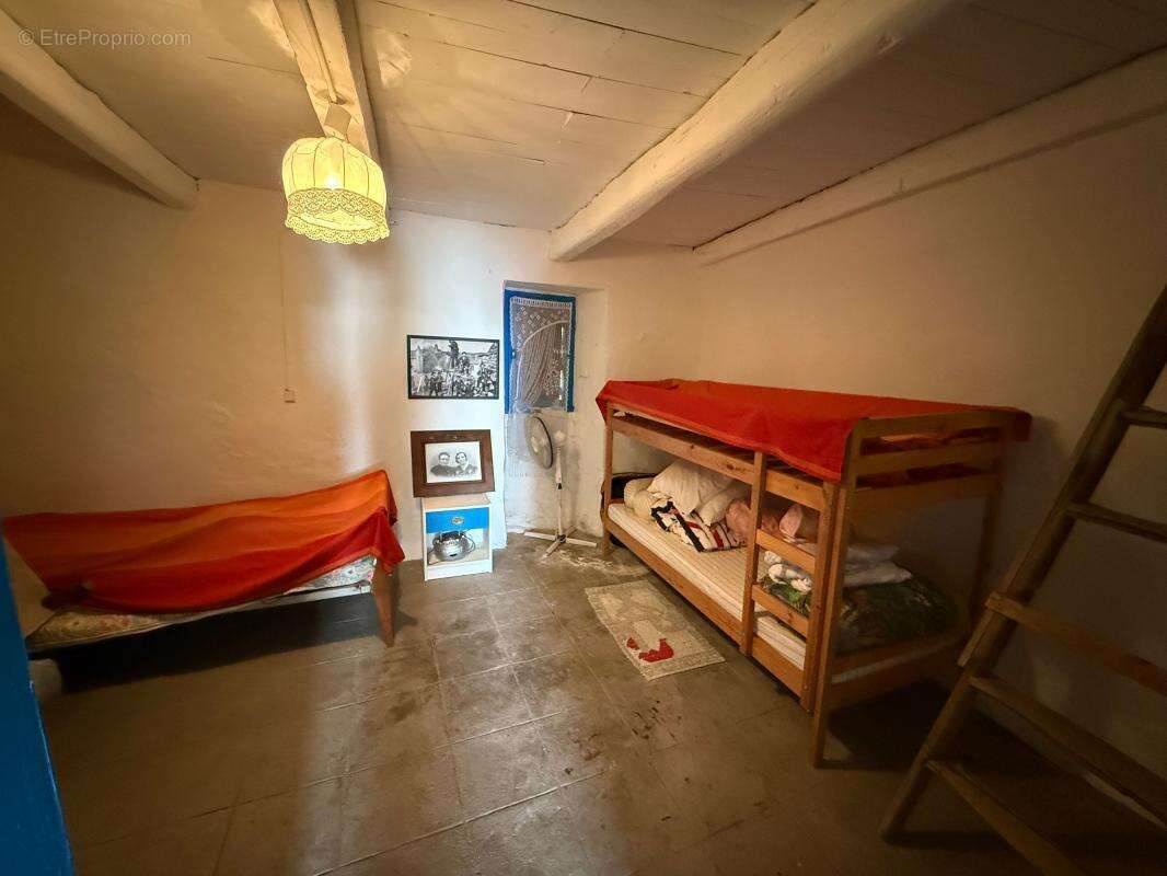 Maison à VILLENEUVE-DE-BERG