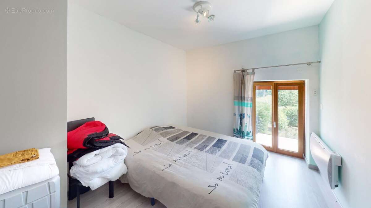 Maison à SENS-BEAUJEU