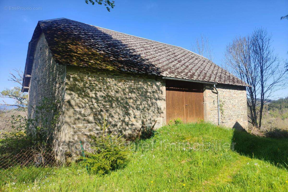 Maison à SAINT-YRIEIX-LE-DEJALAT