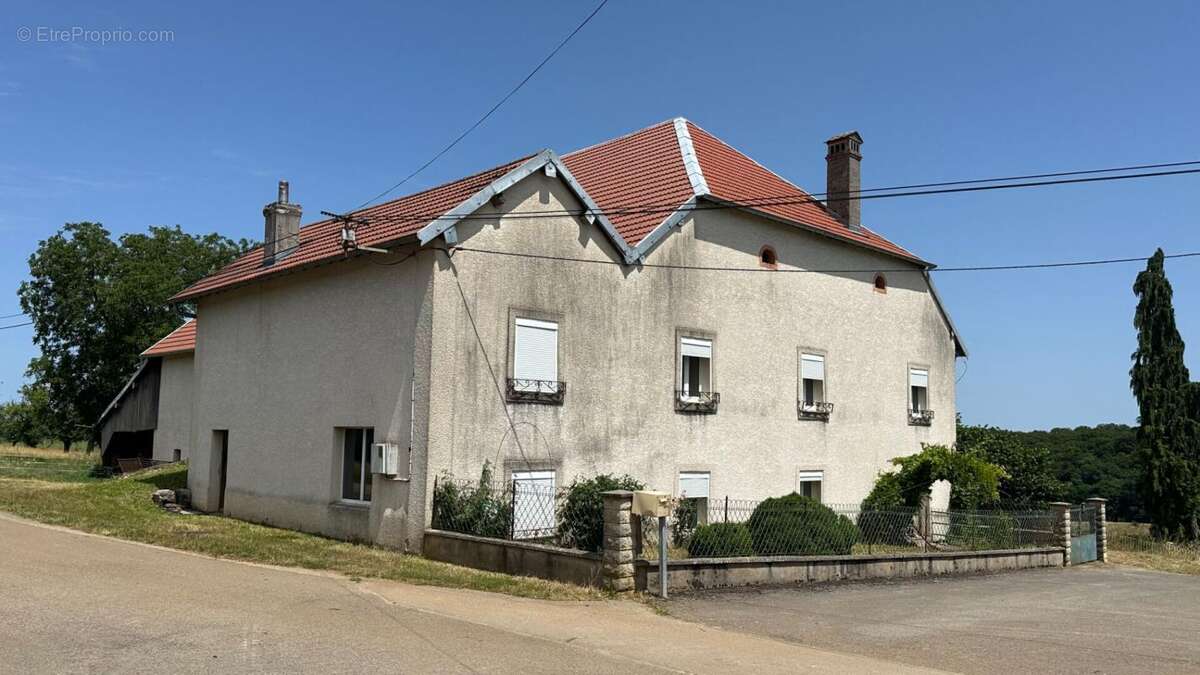 Maison à VIETHOREY