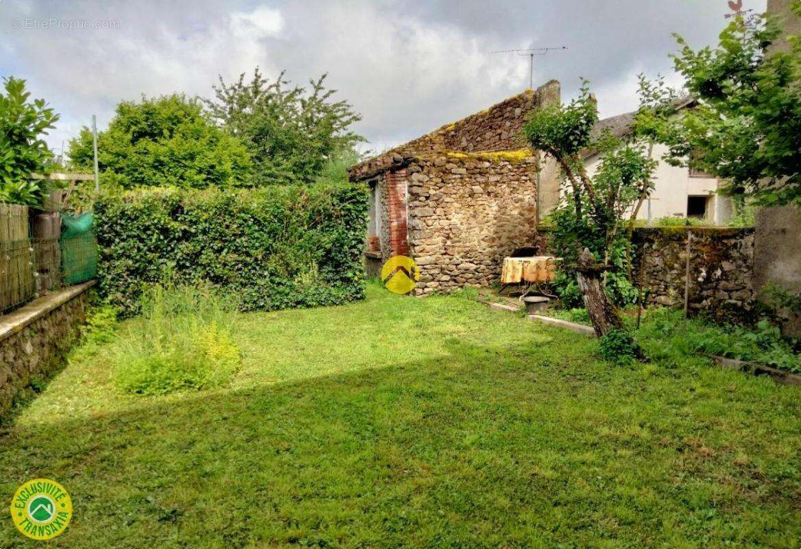 Maison à BENEVENT-L&#039;ABBAYE