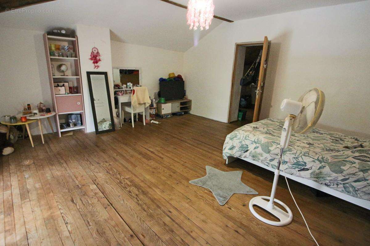 Maison à ESTANCARBON