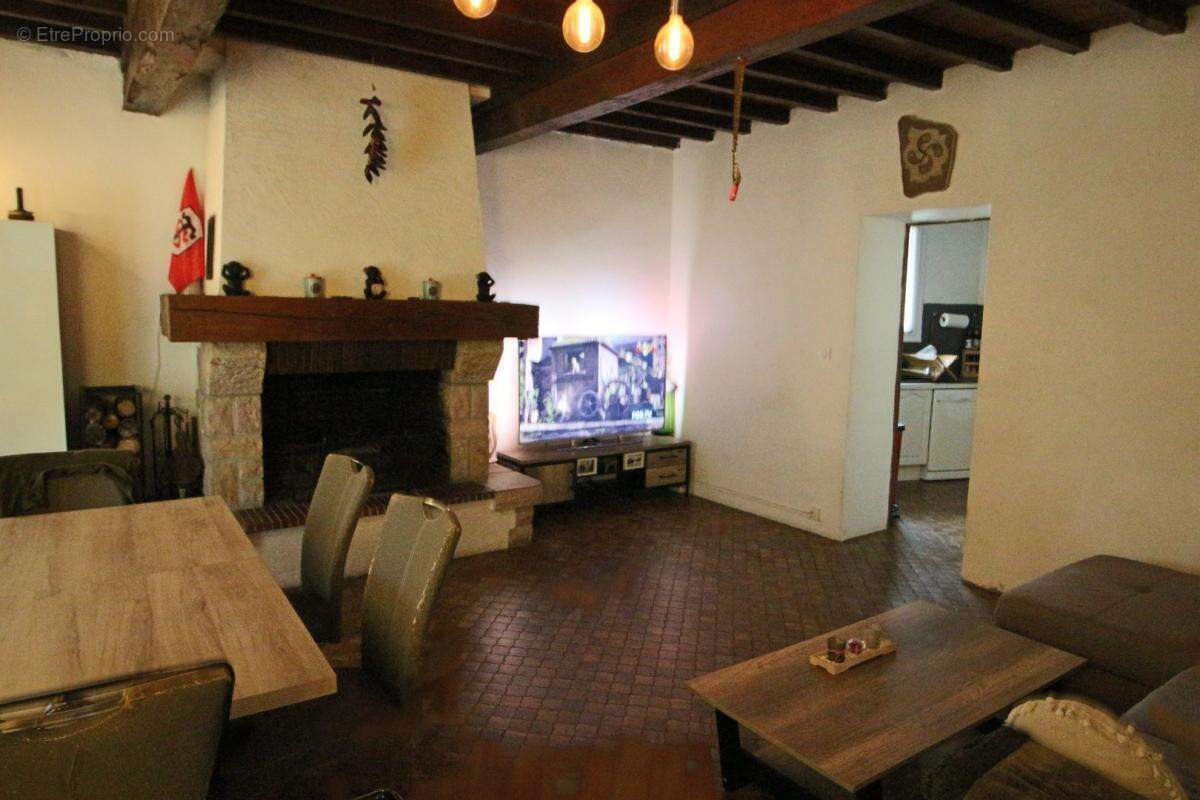 Maison à ESTANCARBON