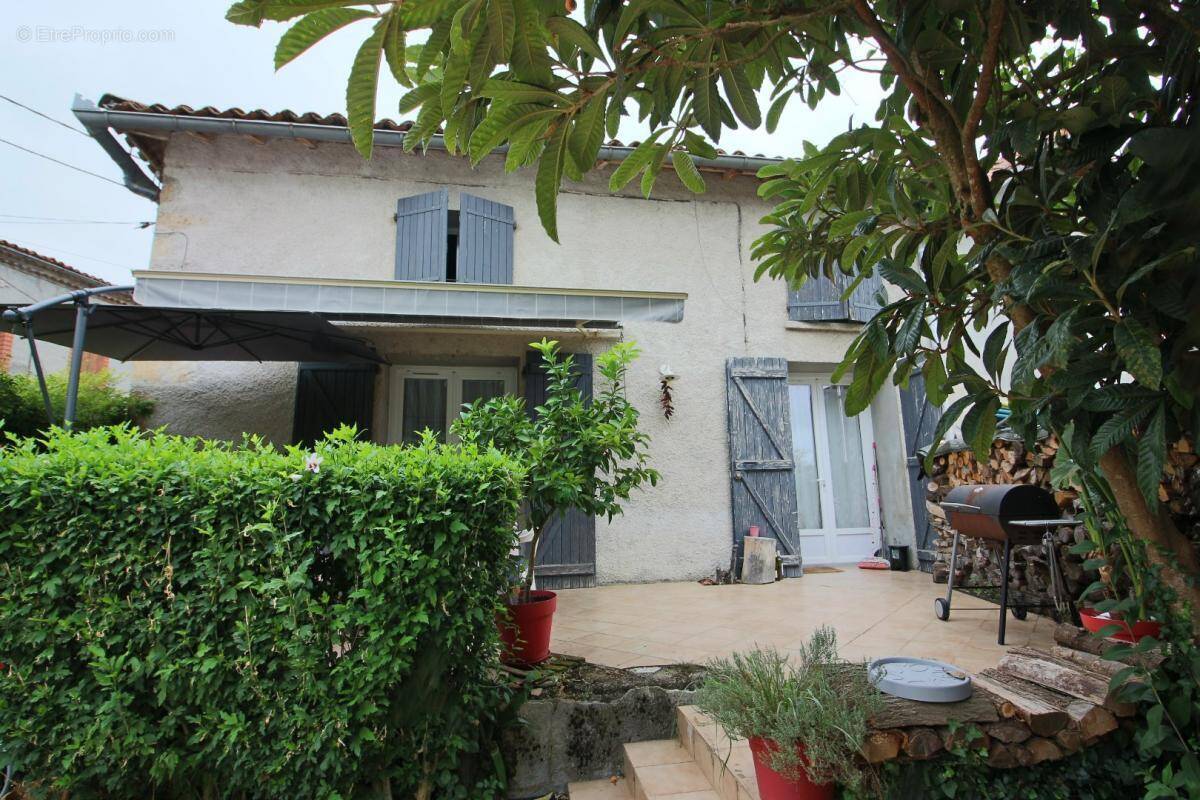 Maison à ESTANCARBON