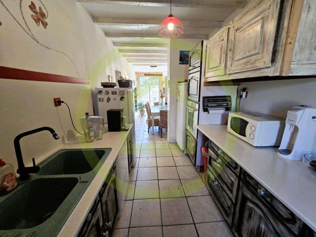 Maison à SAINT-BONNET-SUR-GIRONDE