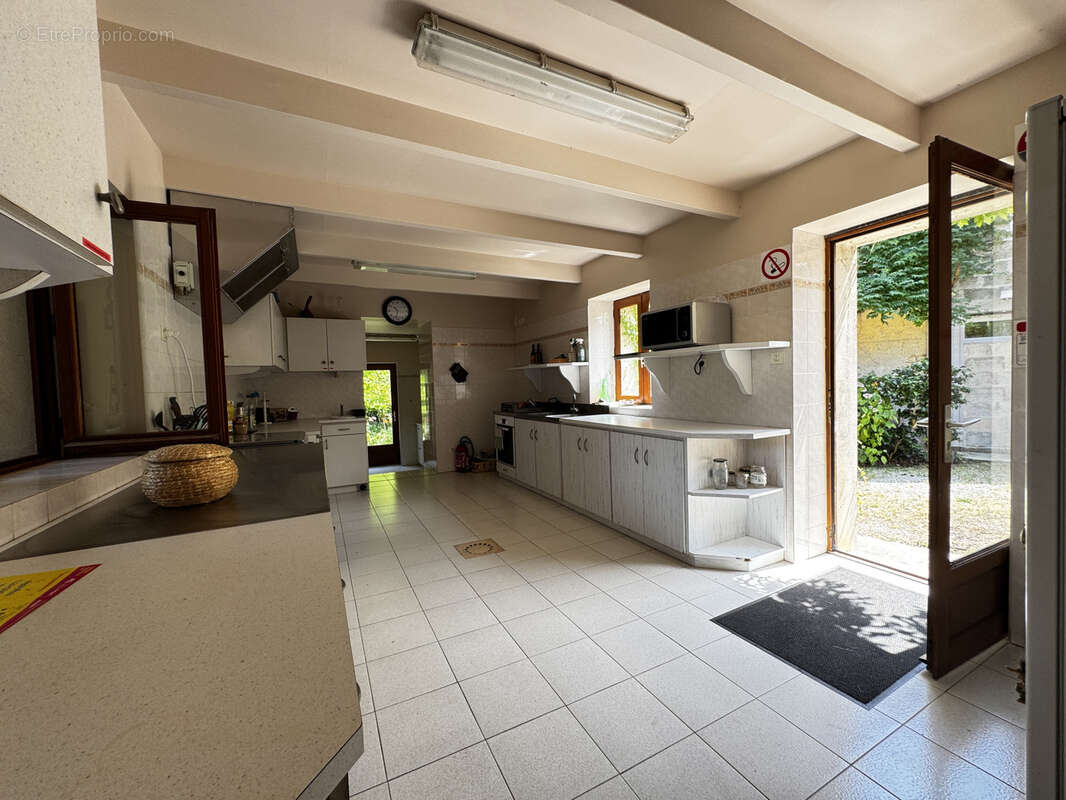 Maison à BAIGNES-SAINTE-RADEGONDE