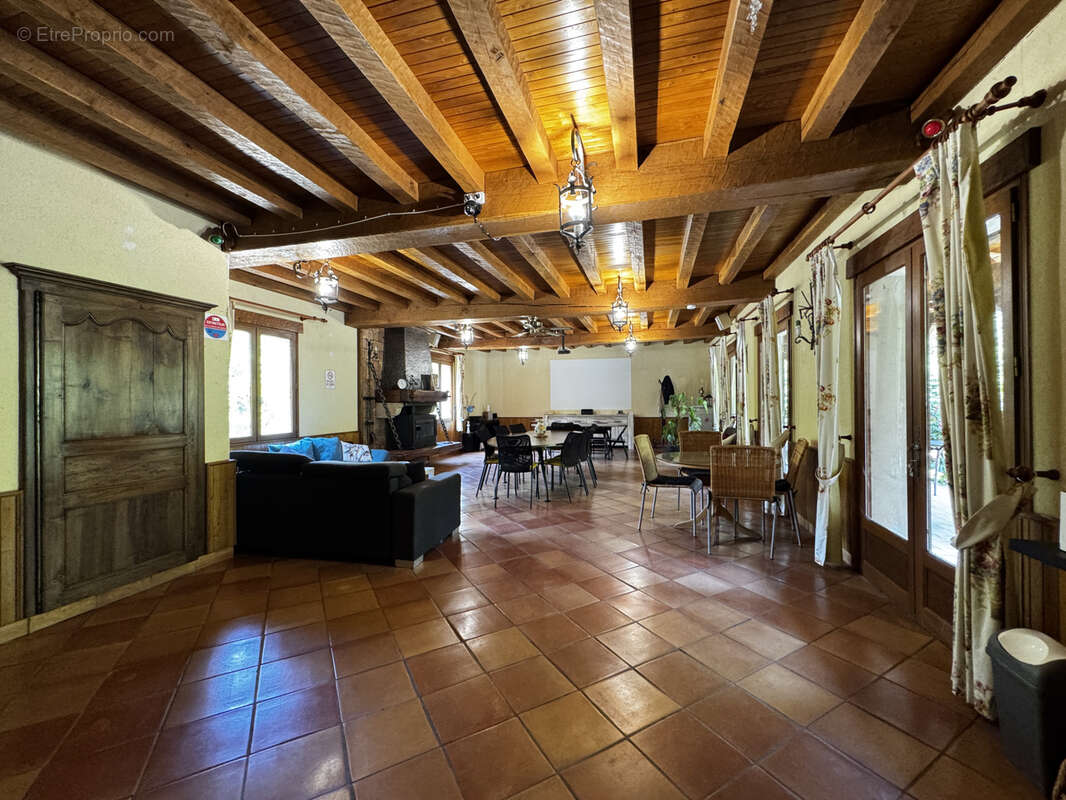 Maison à BAIGNES-SAINTE-RADEGONDE