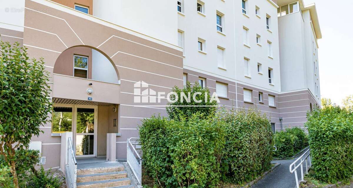 Appartement à SAINT-MARTIN-D&#039;HERES