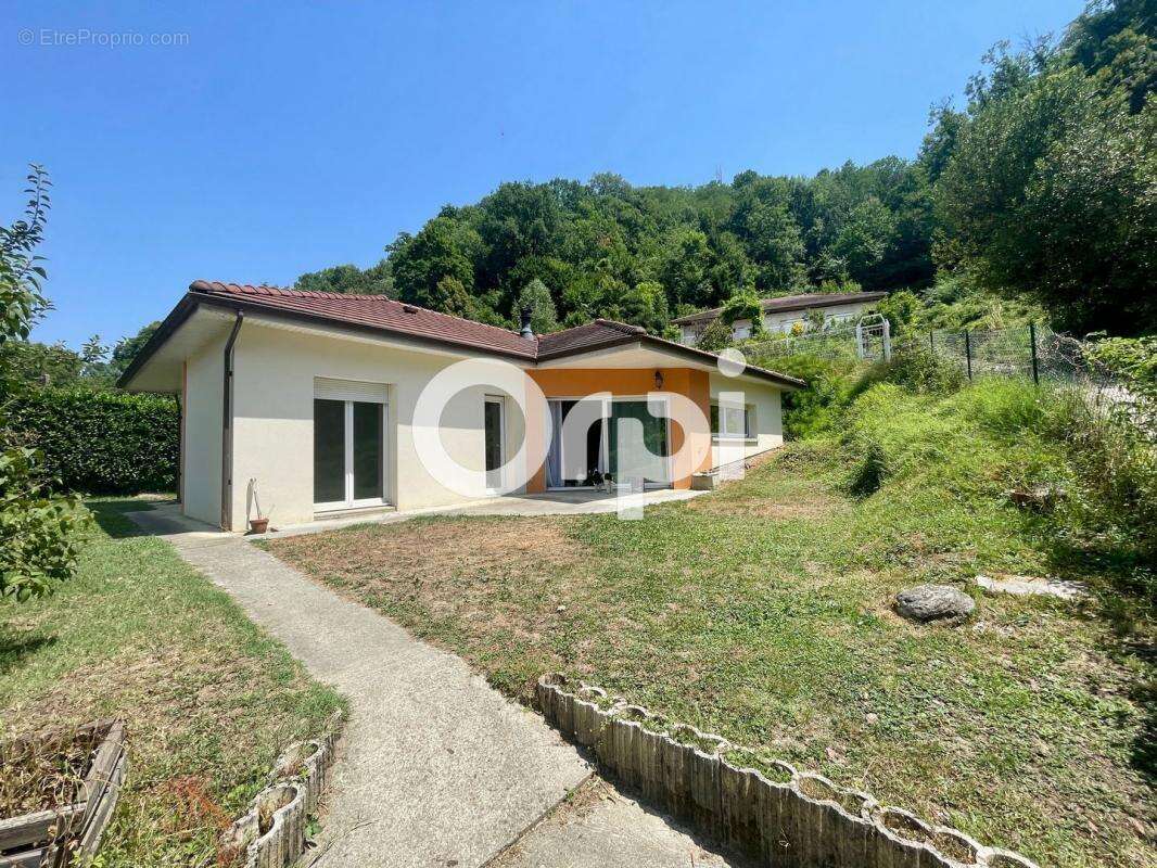 Maison à FROGES
