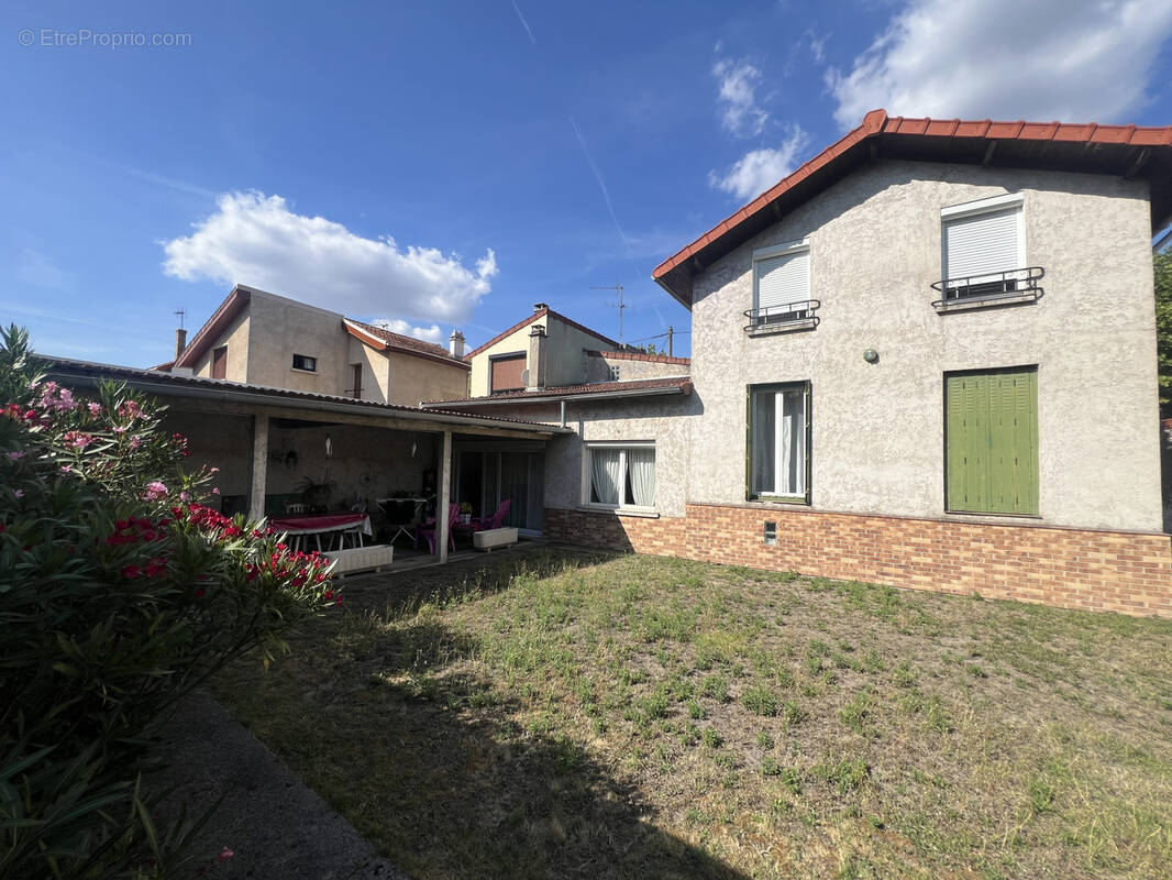 Maison à CHAMPIGNY-SUR-MARNE