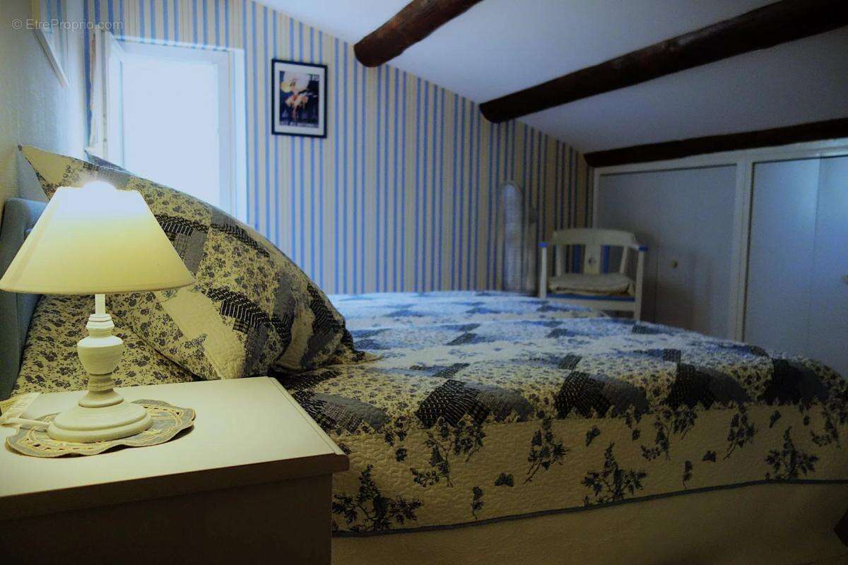 Maison à ENTRECHAUX