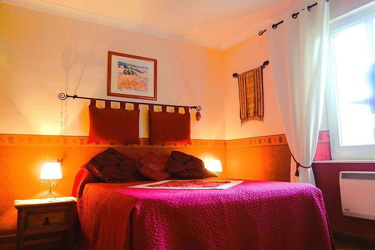 Maison à ENTRECHAUX