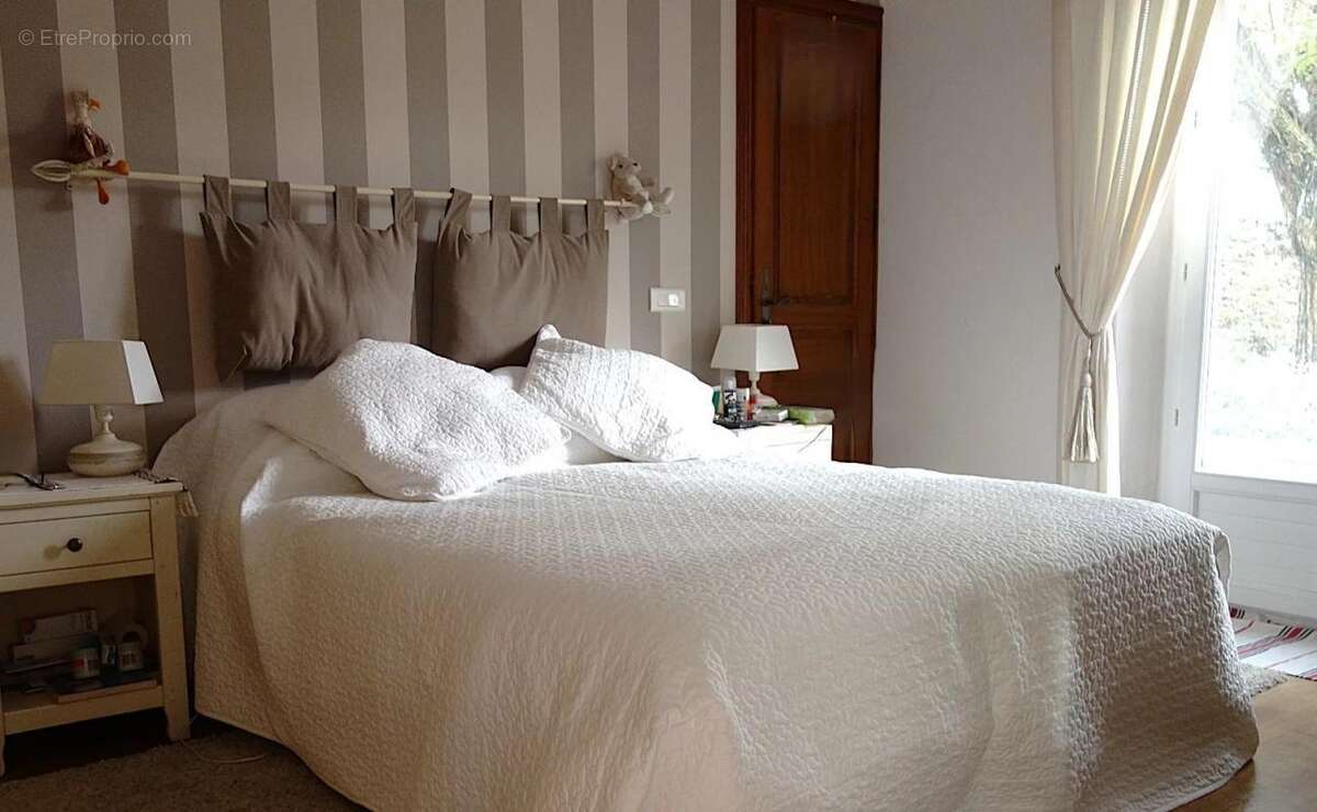 Maison à ENTRECHAUX