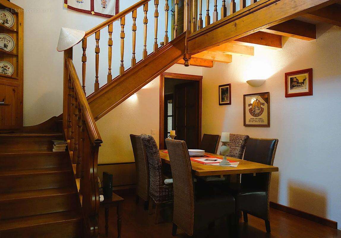 Maison à ENTRECHAUX