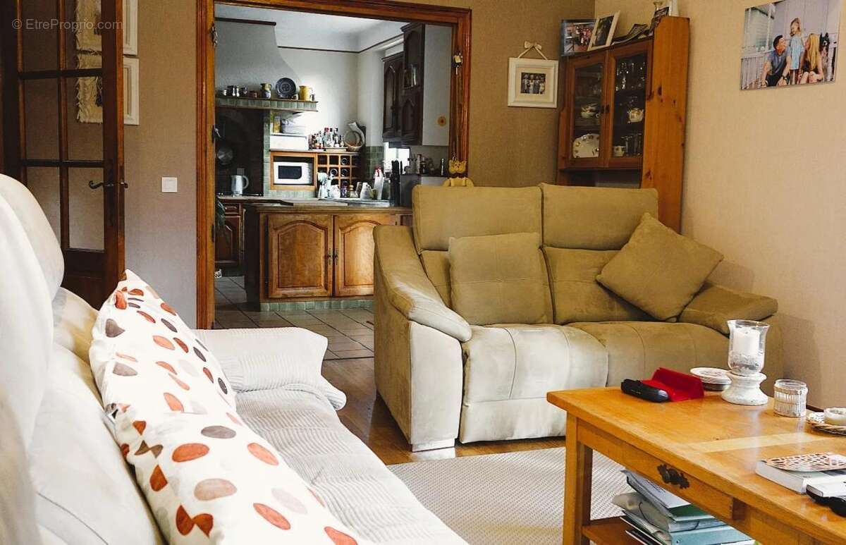 Maison à ENTRECHAUX