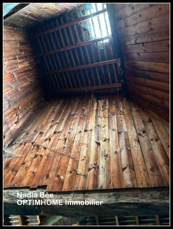 Maison à EYMOUTIERS