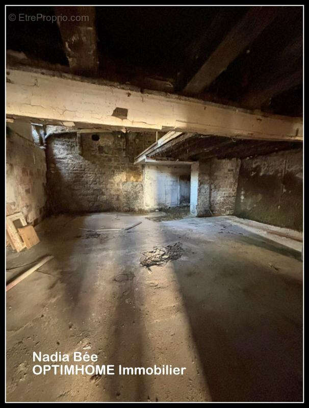 Maison à EYMOUTIERS