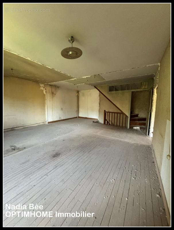 Maison à EYMOUTIERS