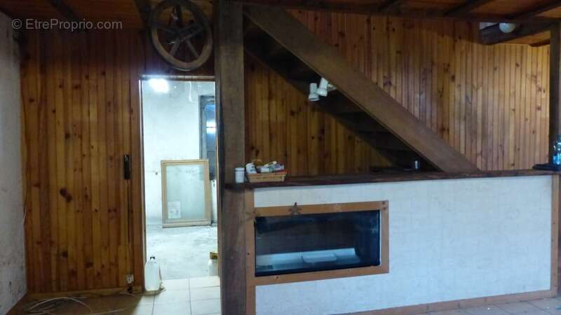 Maison à LES ESSARDS-TAIGNEVAUX