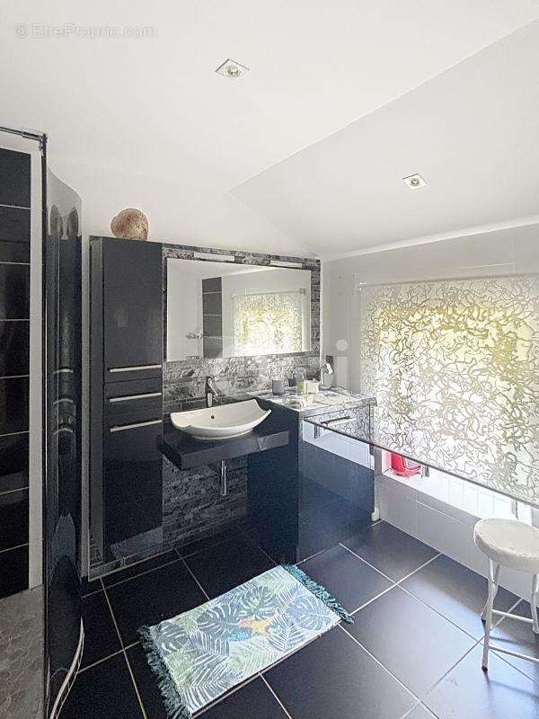 Maison à CHAMPIGNY-SOUS-VARENNES