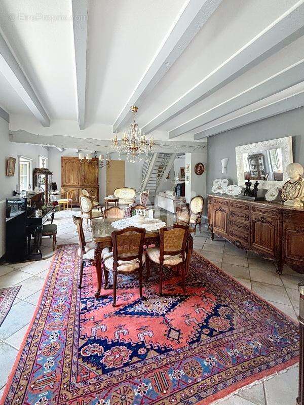 Maison à CHAMPIGNY-SOUS-VARENNES