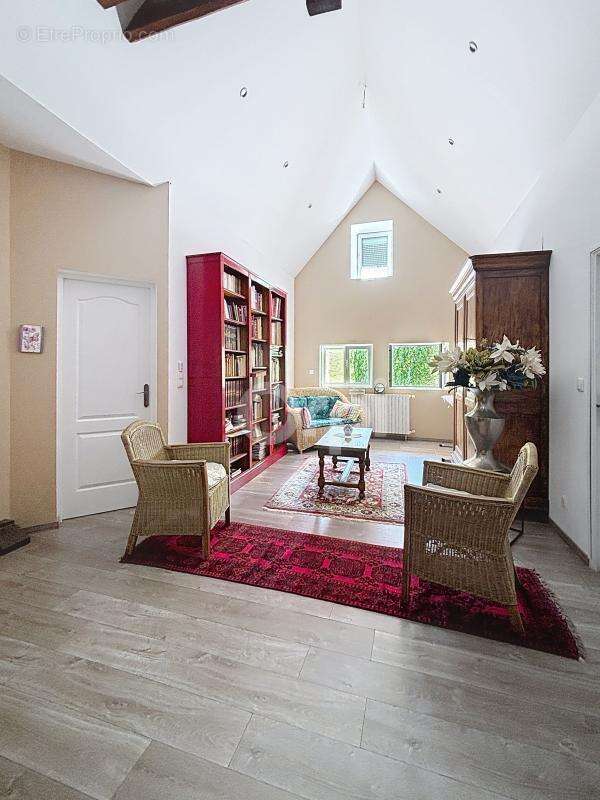 Maison à CHAMPIGNY-SOUS-VARENNES