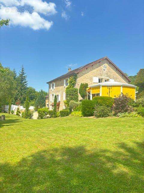 Maison à CHAMPIGNY-SOUS-VARENNES