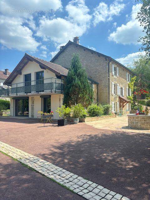 Maison à CHAMPIGNY-SOUS-VARENNES