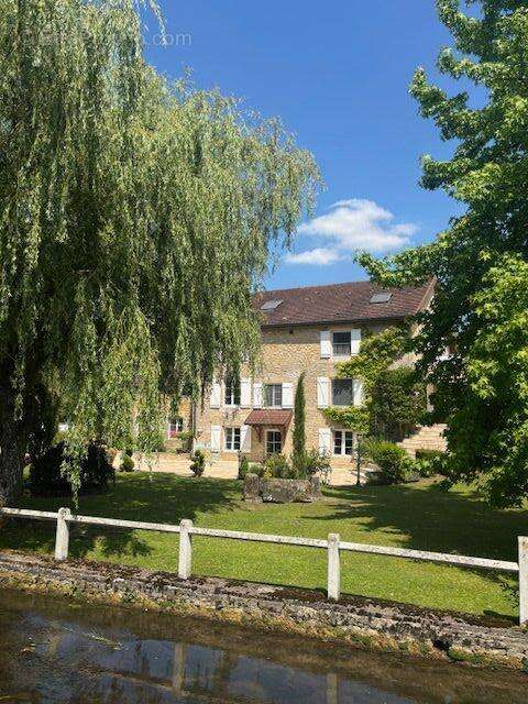 Maison à CHAMPIGNY-SOUS-VARENNES