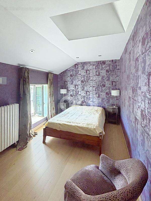 Maison à CHAMPIGNY-SOUS-VARENNES