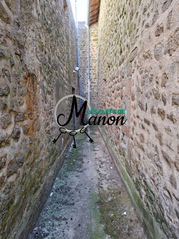 Maison à BESSINES-SUR-GARTEMPE