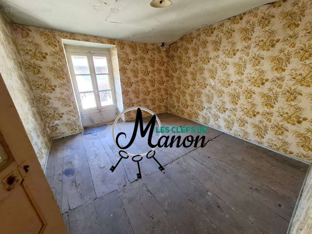 Maison à BESSINES-SUR-GARTEMPE